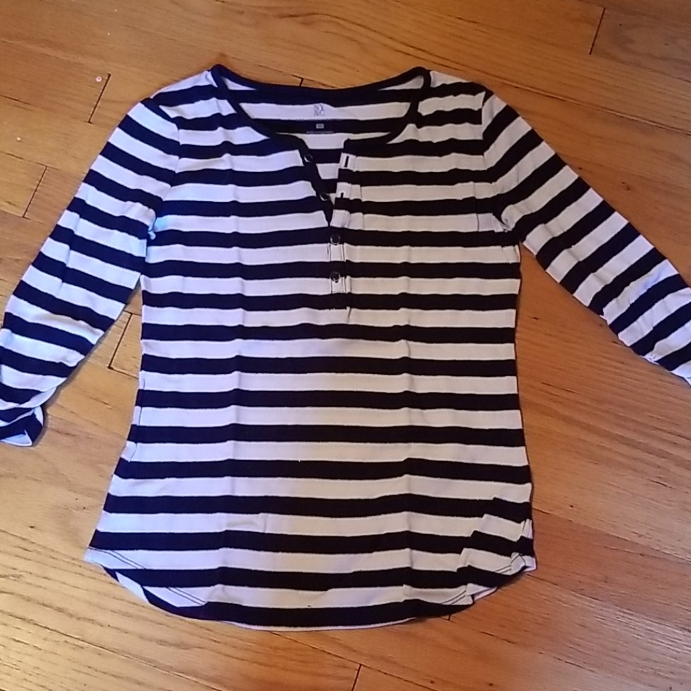XS NY&C Black and White Striped 3/4 Sleeved Tee